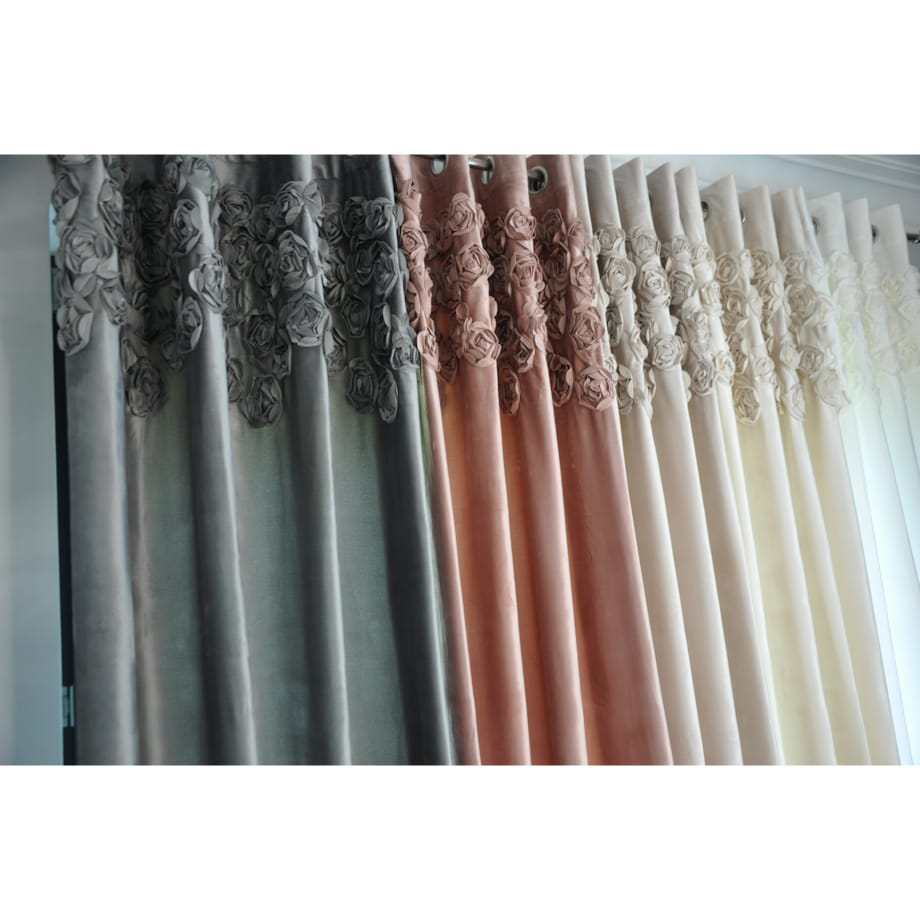 zasłona welurowa "bella rosa" z wyszywanymi różami | taśma | beż