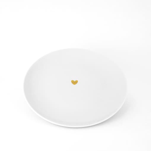 Biały talerz porcelanowy obiadowy 24 cm - motyw złotego serca dla bliskiej osoby na parapetówkę