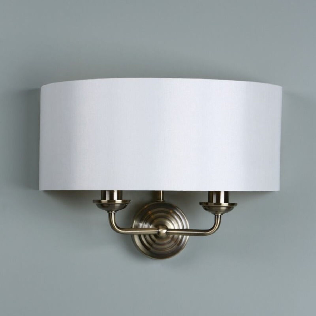 Oprawa ścienna Sorrento LA3727850-Q Laura Ashley do sypialni biała nikiel