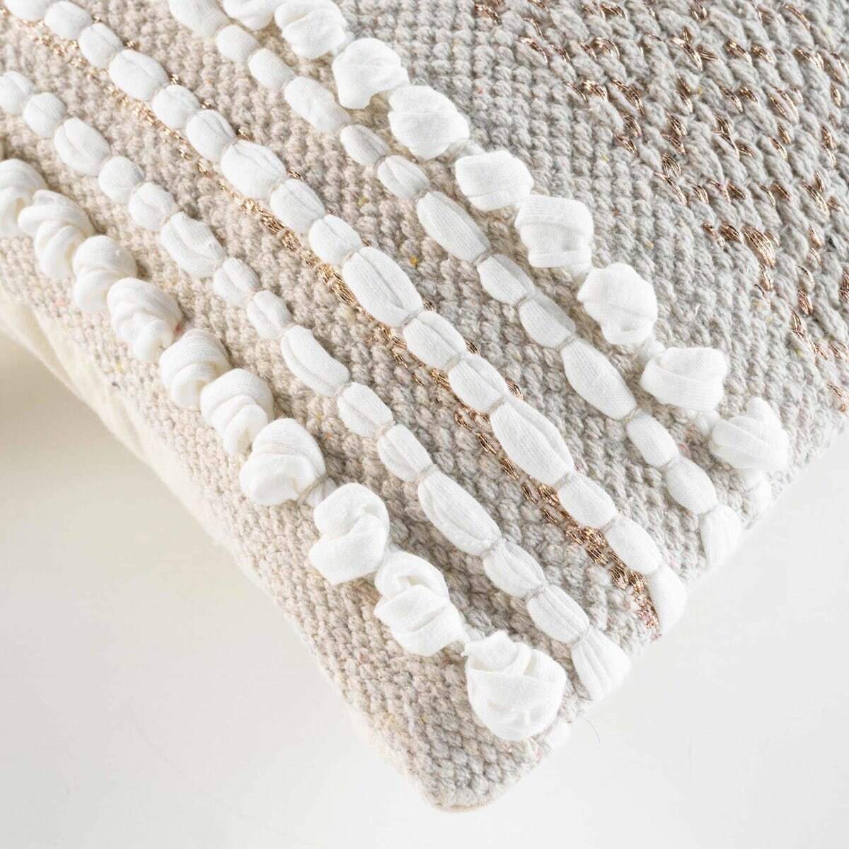 Poduszka ozdobna z metaliczną nitką MIRAGE, 30 x 50 cm