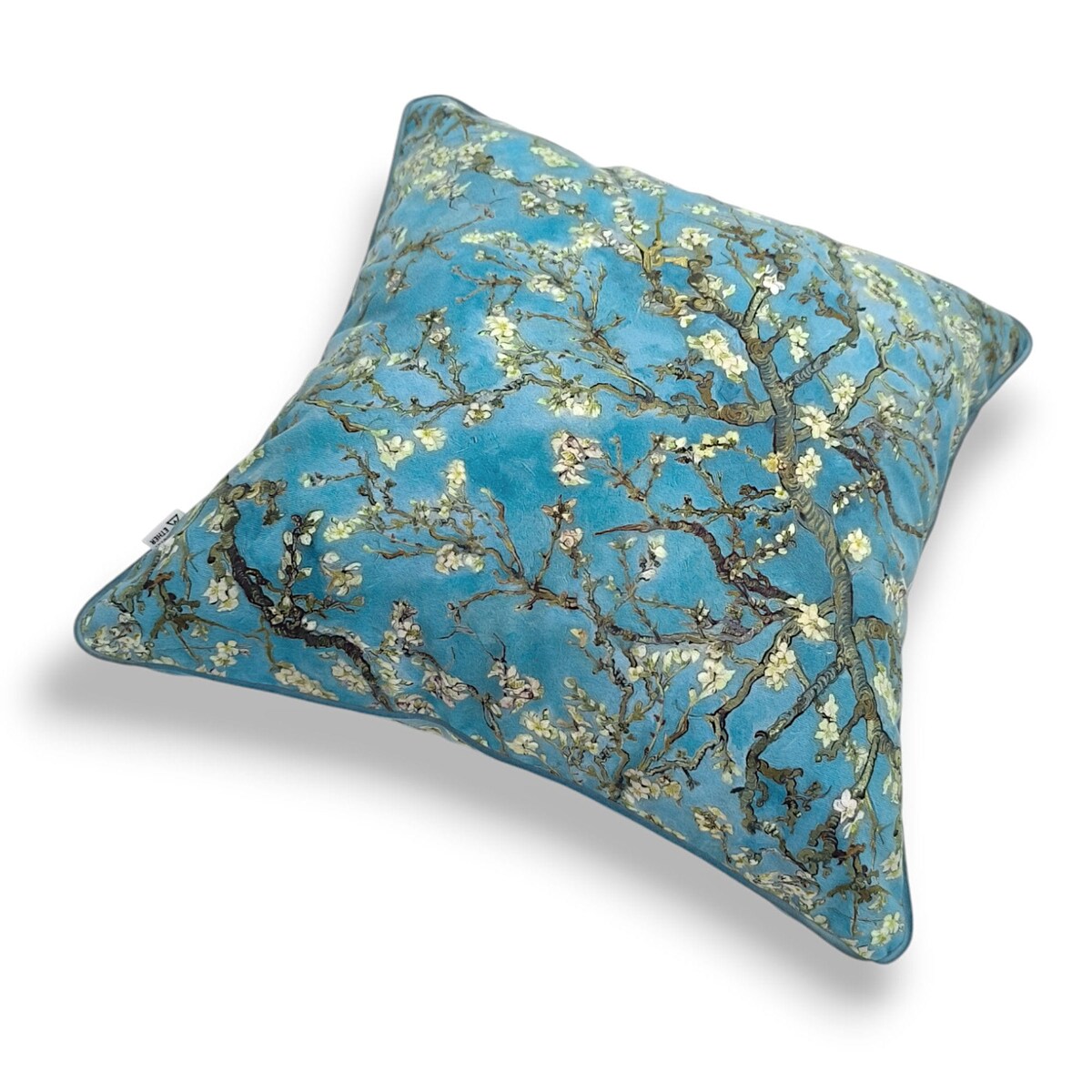 Niebieska poduszka dekoracyjna w kwiaty 45x45 cm Sakura