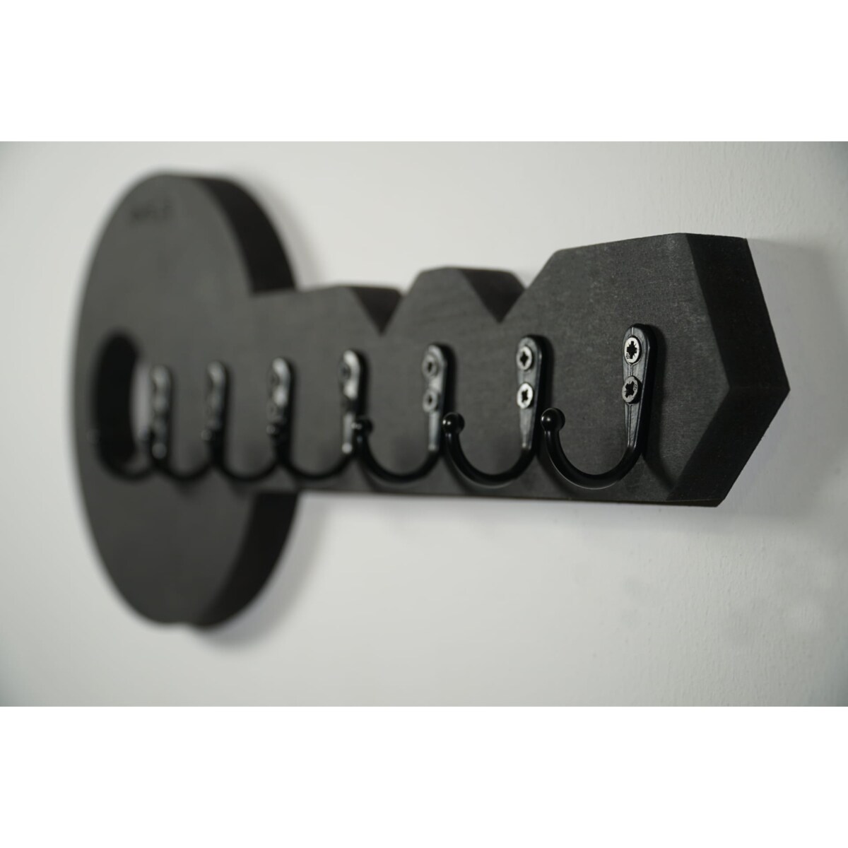 Drewniany wieszak na klucze Klucz Czarny