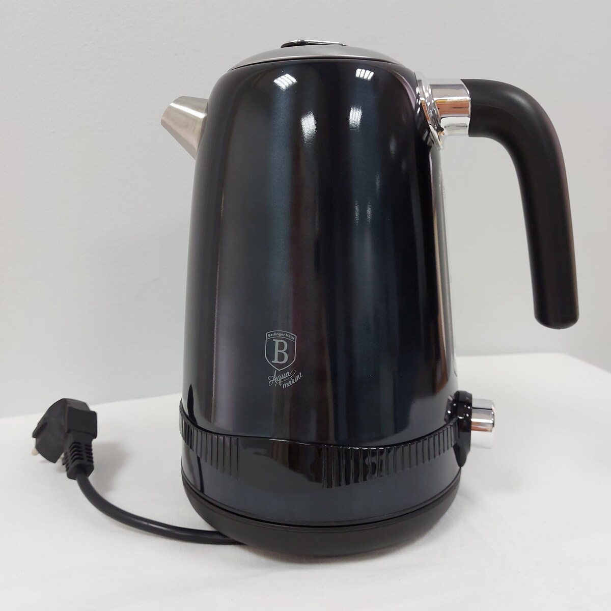 Czajnik elektryczny z termostatem BerlingerHaus BH-9325