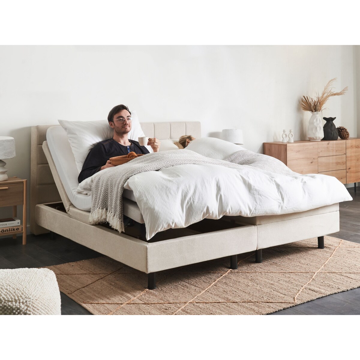 Łóżko regulowane DUKE 180 x 200 cm Jasnobeżowy