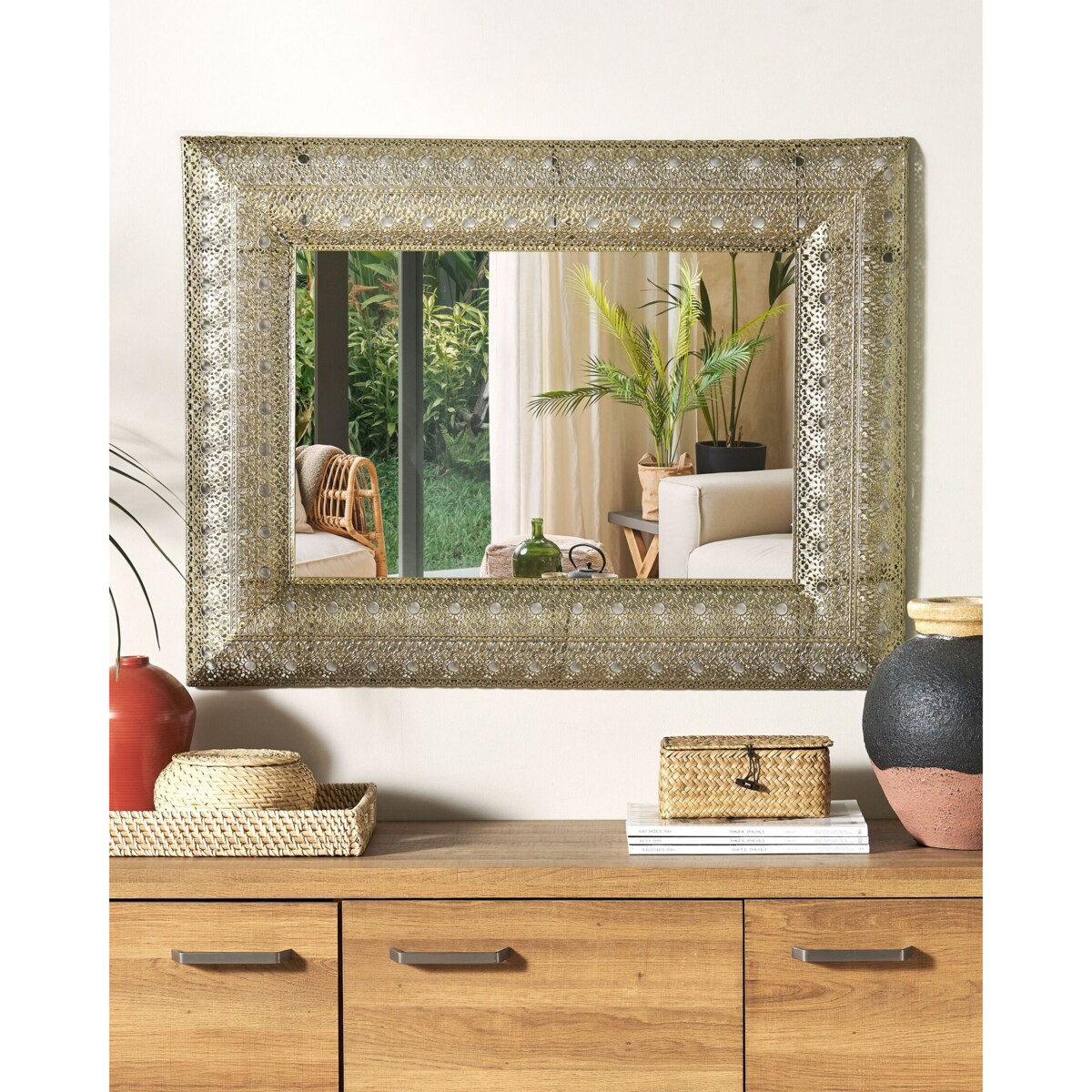 Lustro ścienne 60 x 90 cm złote DEHRADUN