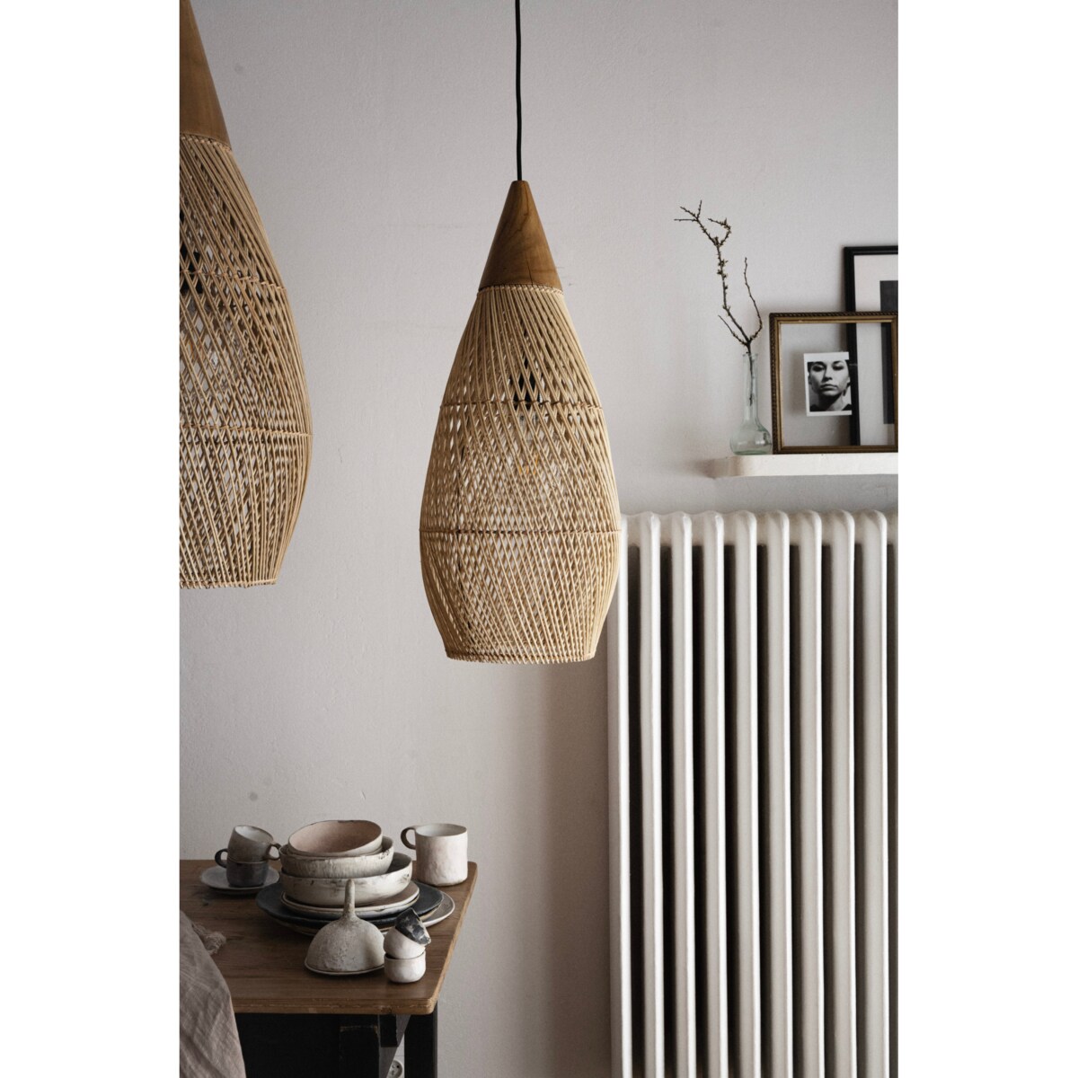 Rattanowa lampa z drewnem teakowym CONE w rozmiarze M - naturalna