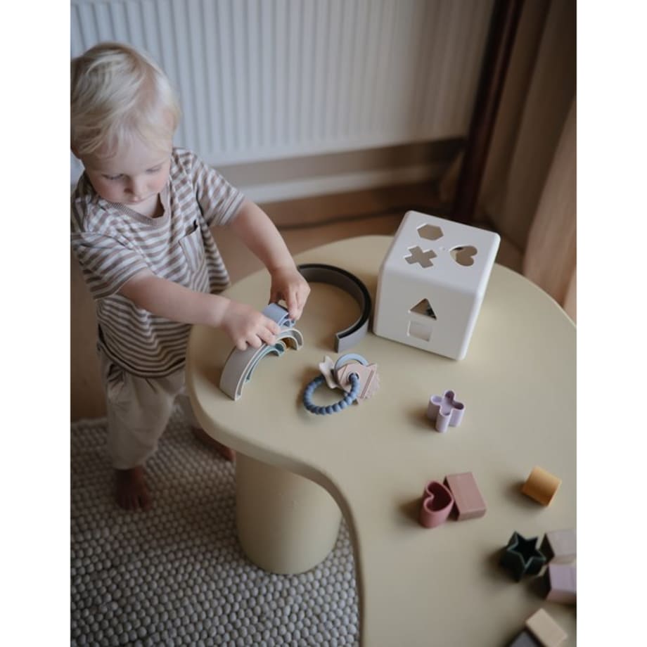 Mushie Gryzak Silikonowy Bransoletka z Zawieszkami Space