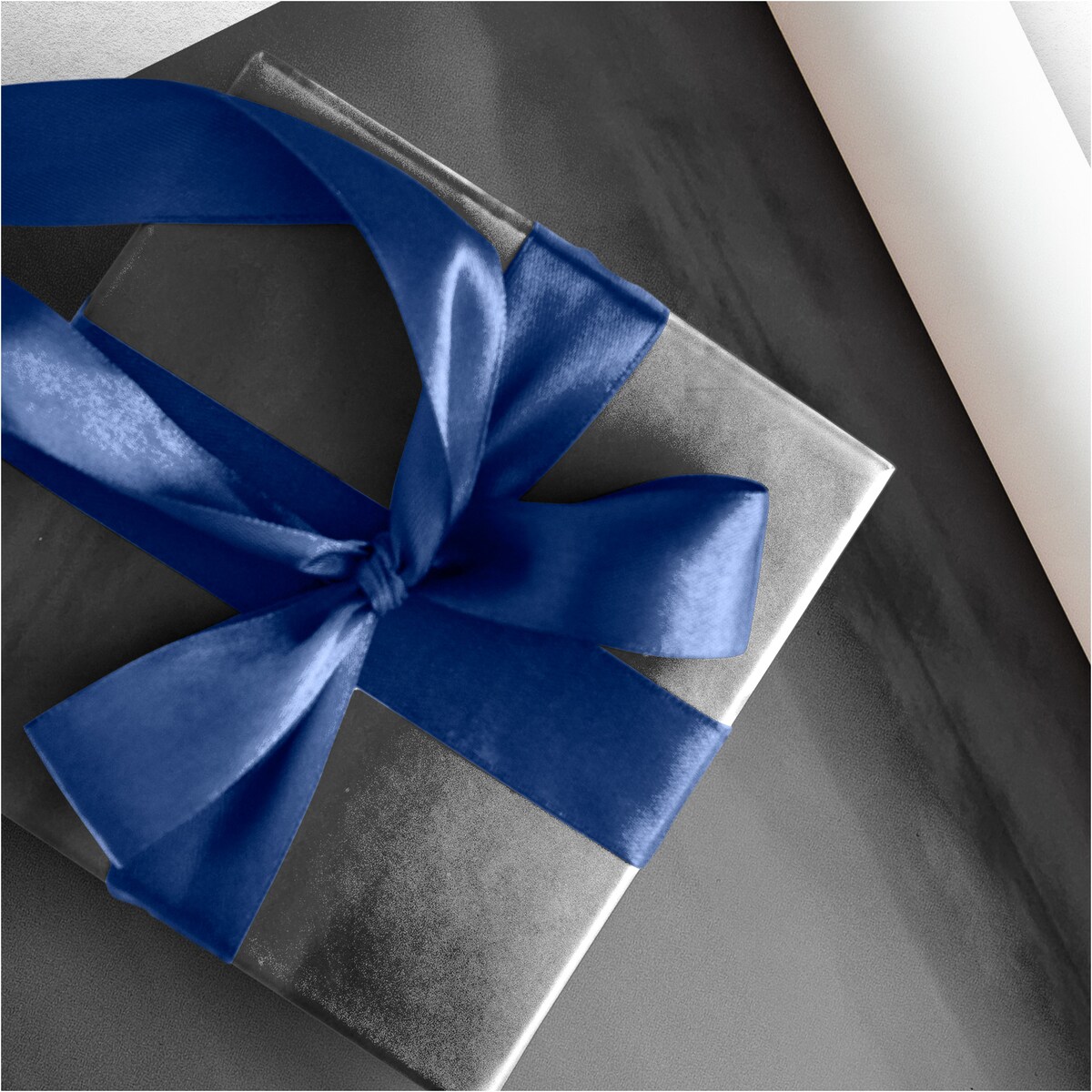 Papier do pakowania prezentów 25 METRÓW MEGAROLKA Urodzinowy Do Paczek Ozdobny