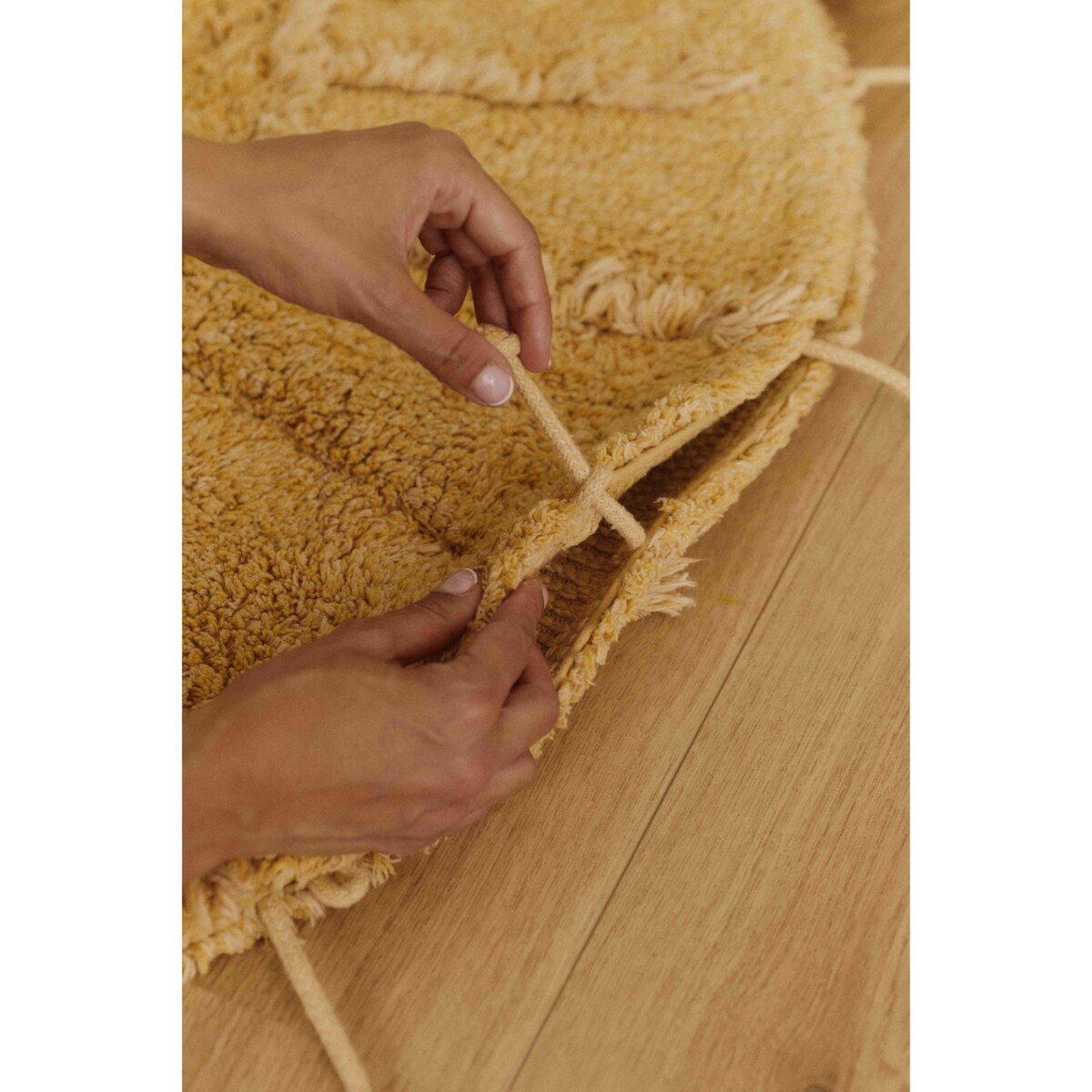 Dywan bawełniany Solar Multishape do prania w pralce, "Mom, I want to be an astronaut" Lorena Canals