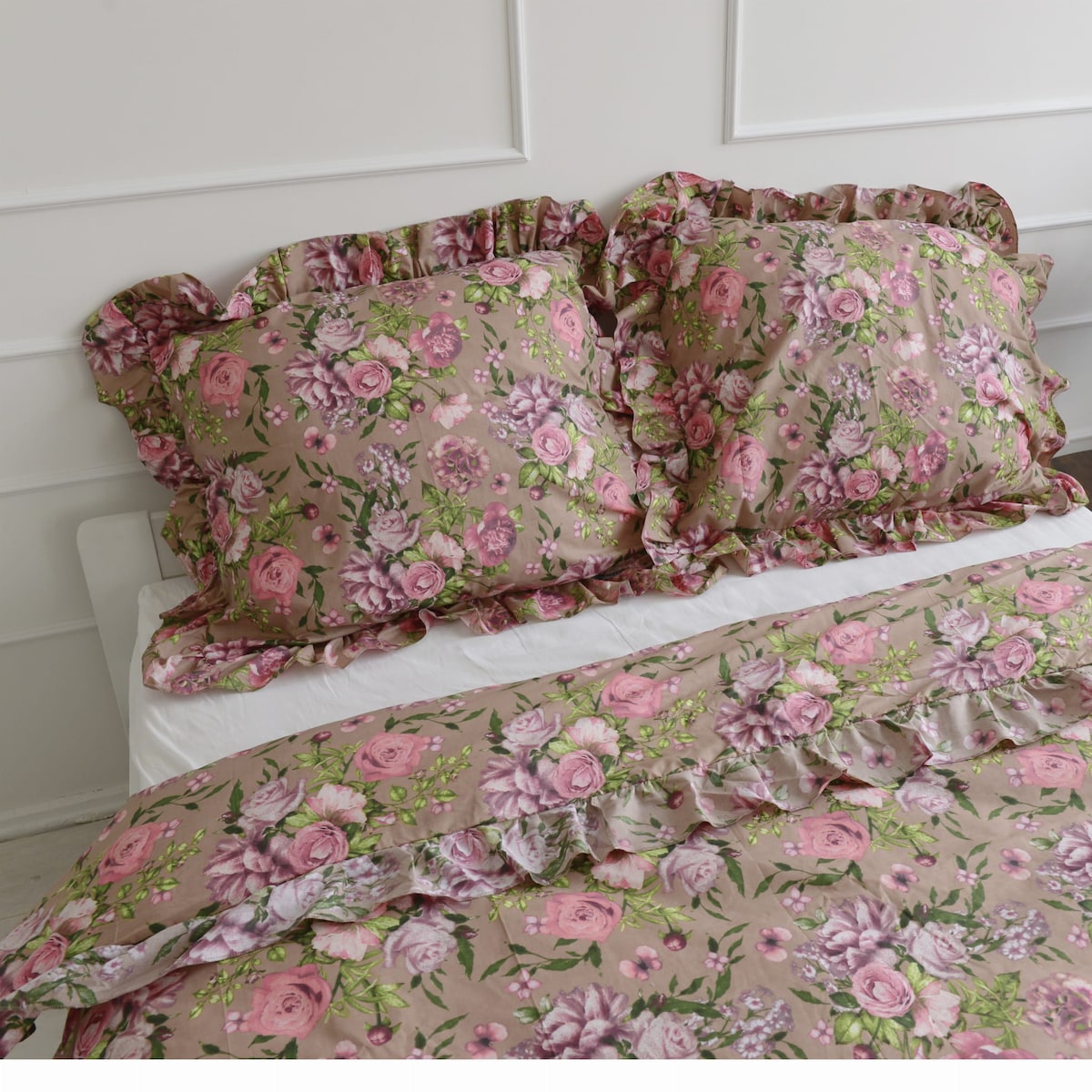 Pościel bawełniana z falbanką różowe kwiaty 180x200 + 2x50x60