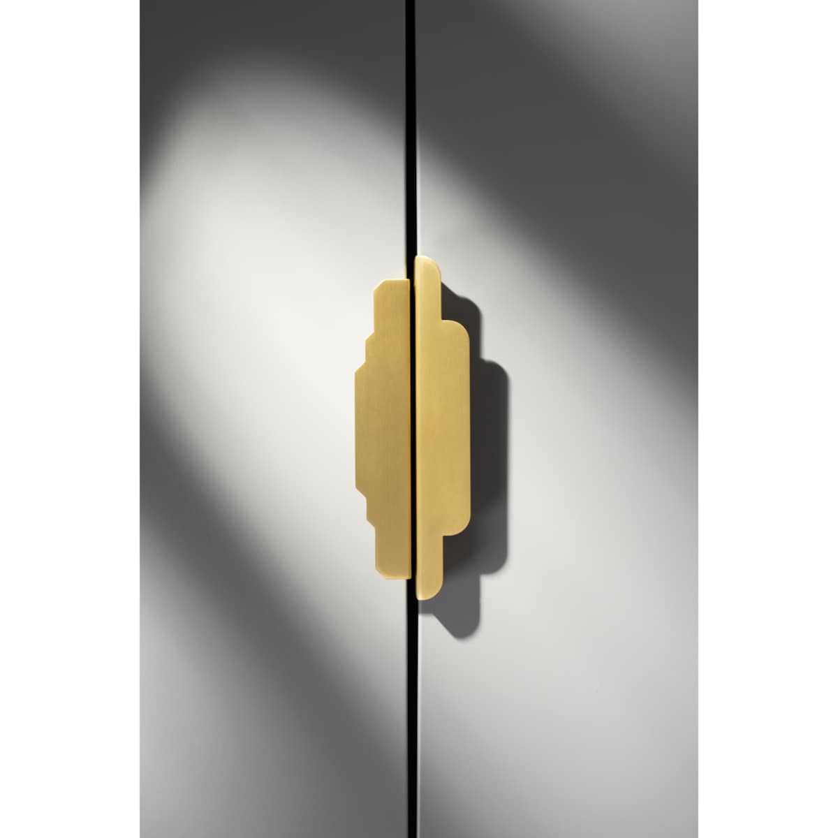 KARLA MATT uchwyt meblowy krawędziowy mosiężny szczotkowany lakierowany