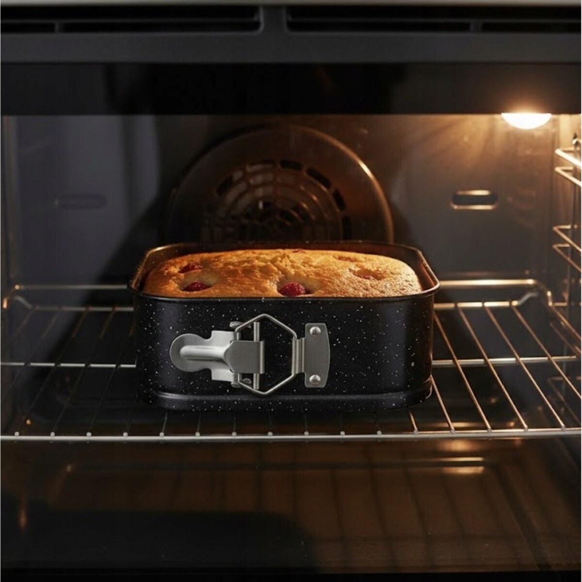 Forma do pieczenia tortownica otwierana blacha czarna 18x18CM BRUNBESTE BB-7715