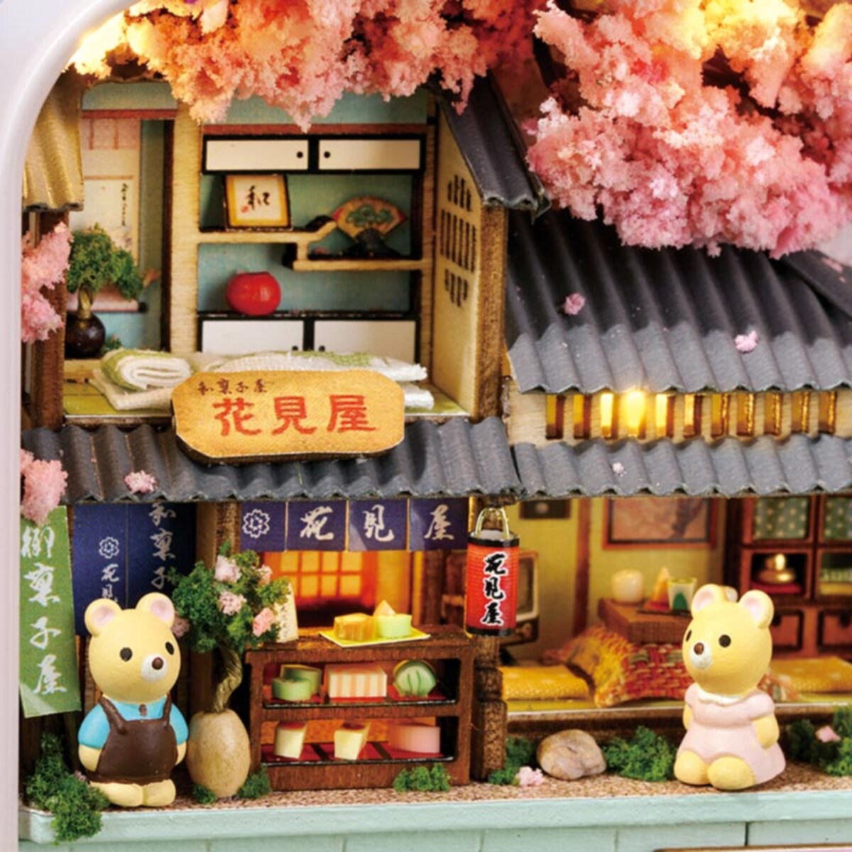 Miniaturowy domek - Kwitnące wiśnie