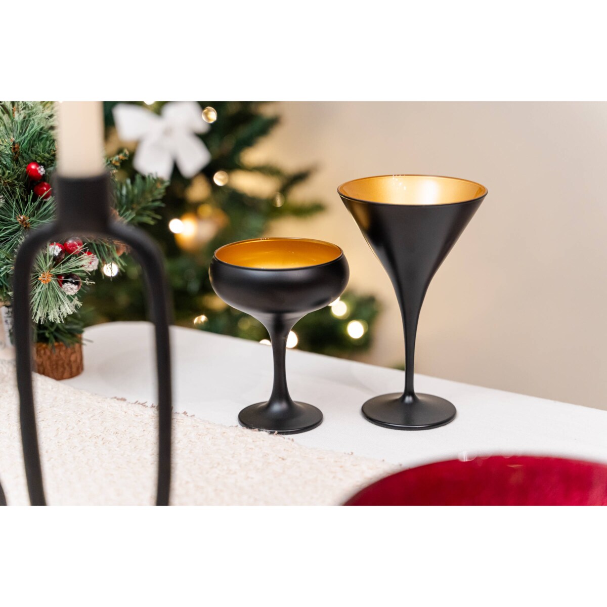 Kieliszek do martini, złote wnętrze