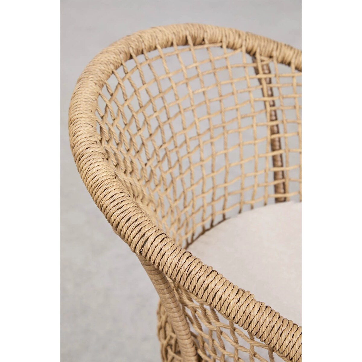 Krzesło ogrodowe z podłokietnikami ze stali i syntetycznego rattanu Liparian