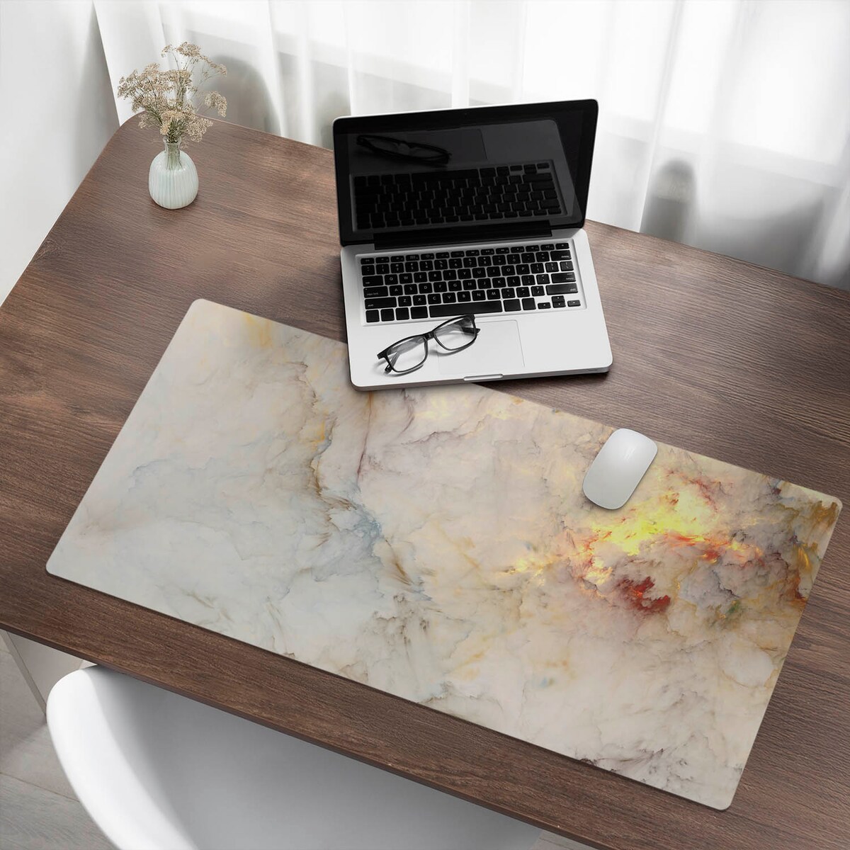 Kremowa mata na biurko Abstrakcyjna chmura, 100x50 cm