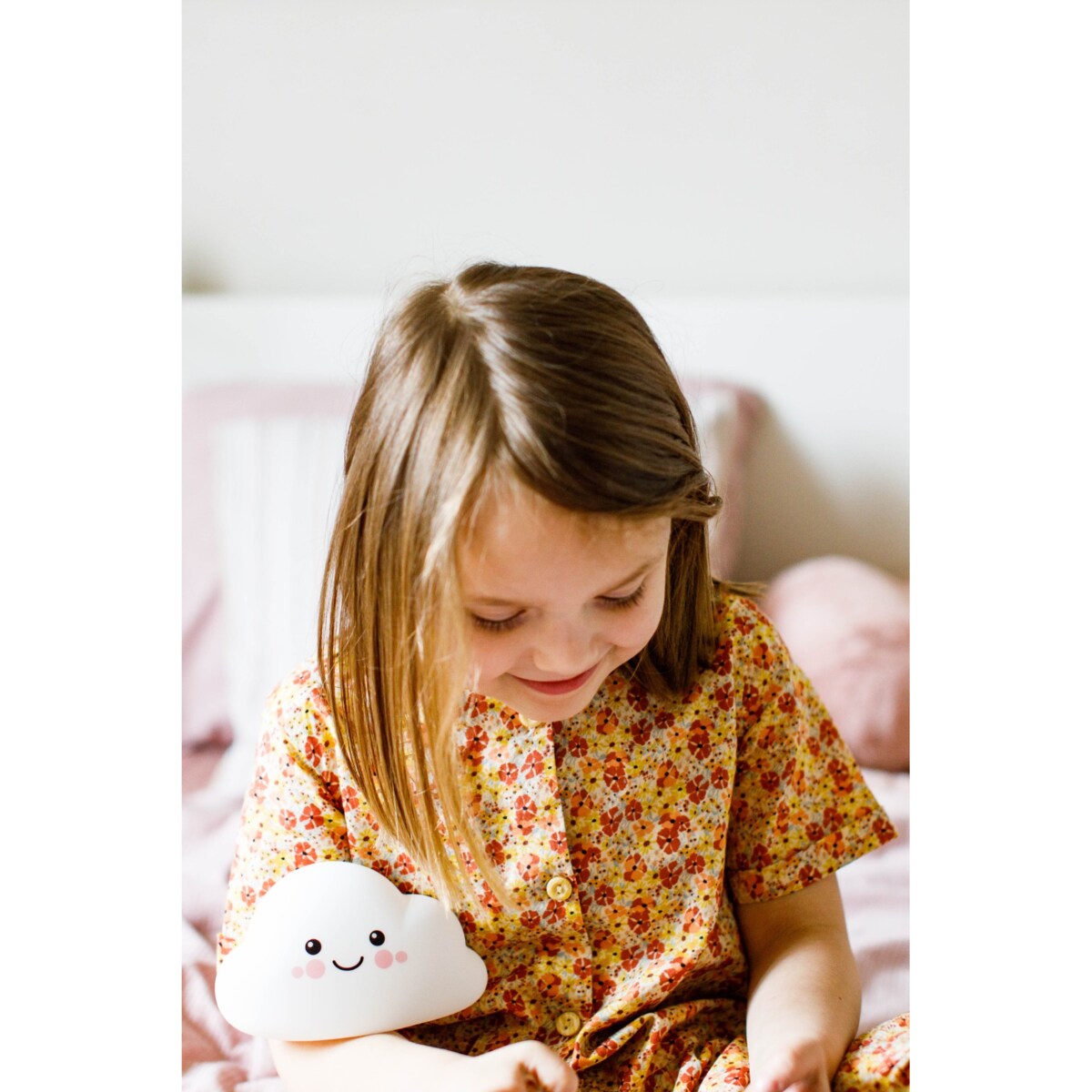 Innogio GIOcloud silikonowa lampka nocna dla dzieci chmurka LED 8 kolorów ładowana z pilotem