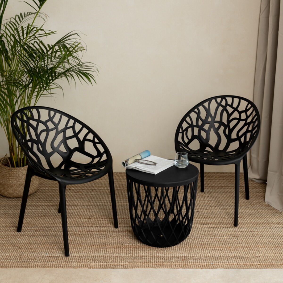 Krzesło plastikowe ażurowe nowoczesne czarne ogrodowe na balkon