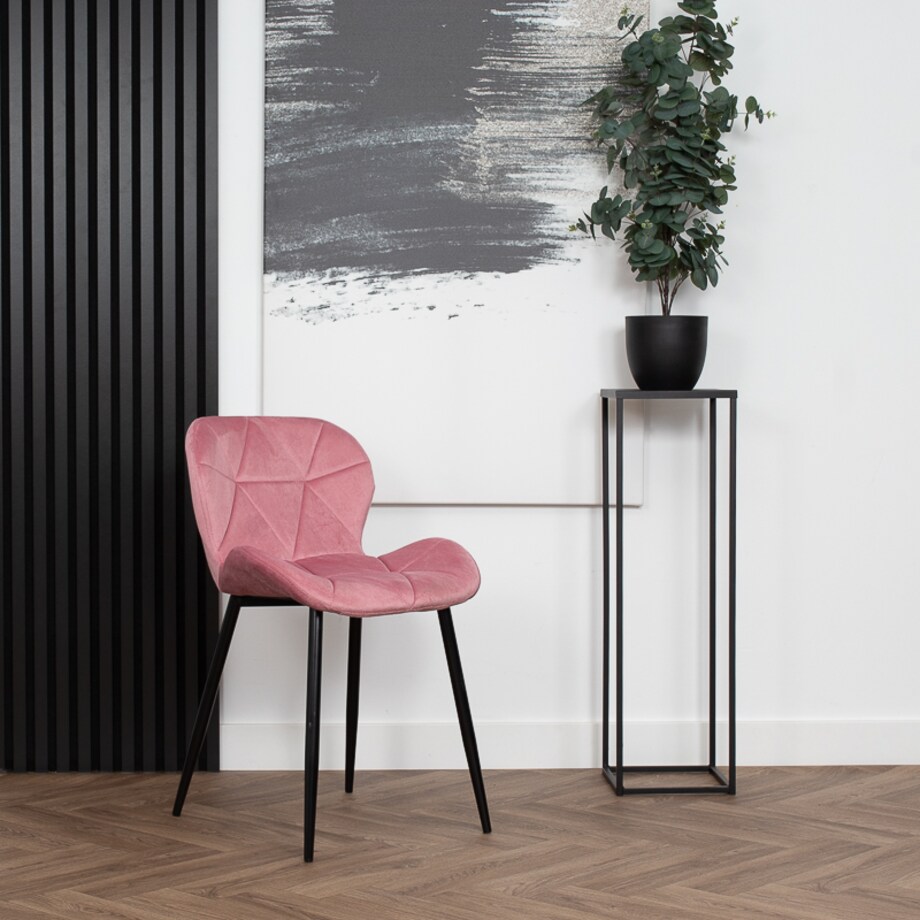 Krzesło tapicerowane welurowe pikowane różowe do salonu jadalni