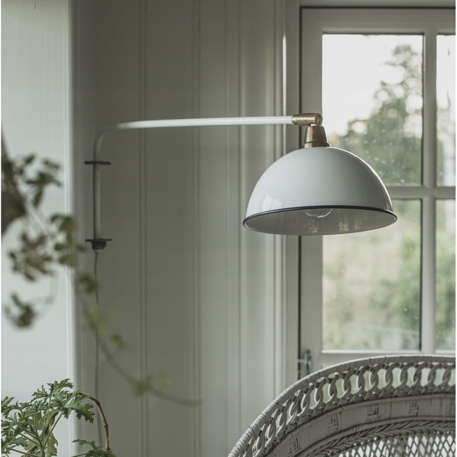 LAMPA ŚCIENNA KINKIET biała z włącznikiem metalowy do salonu sypialni