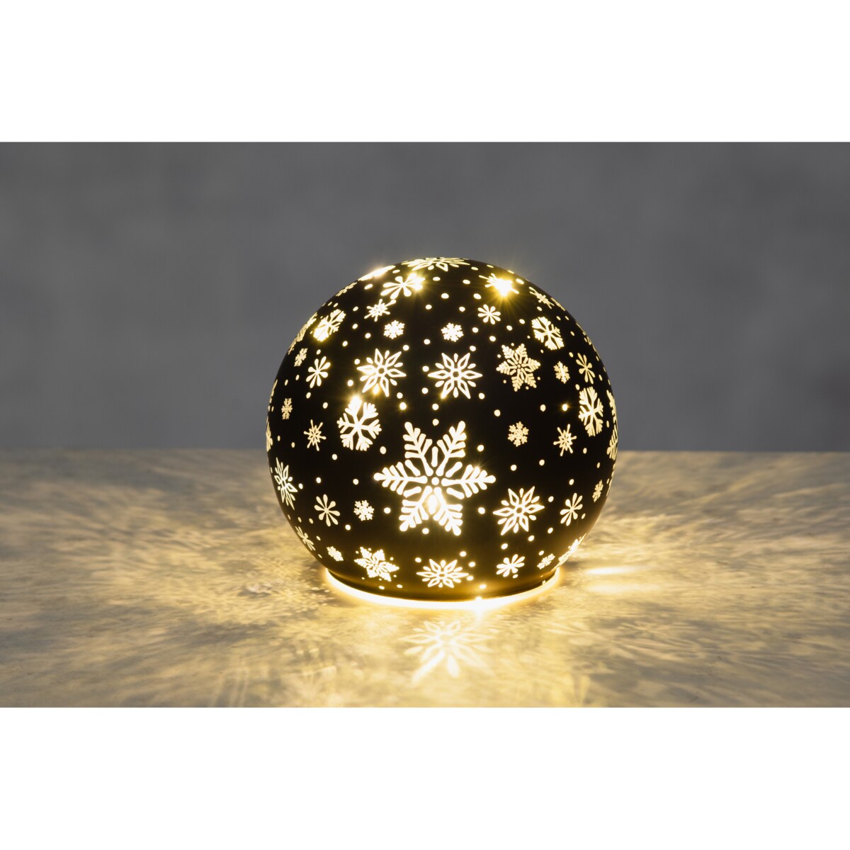 Szklana kula dekoracyjna z podświetleniem 3D LED, motyw śnieżynki, Ø 12 x 11 cm