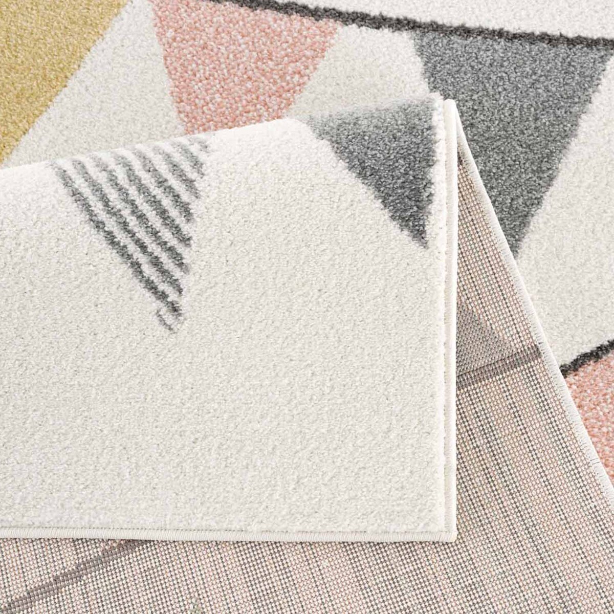 Dywan do pokoju dziecięcego kolorowe trójkąty Animai 9381 Krem 160x230