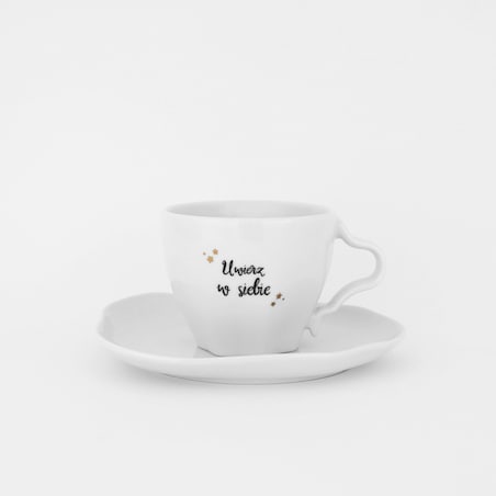 Biała Asymetryczna Filiżanka Porcelanowa ze Spodkiem 200 ml - Napis Uwierz w Siebie ze Złotymi Gwiazdkami dla Niej na Urodziny