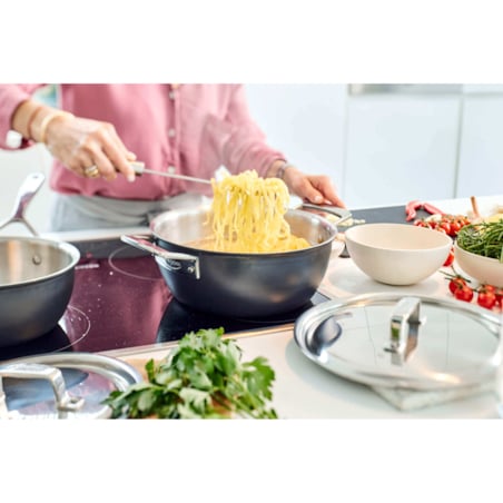 DEMEYERE BLACK 5 Patelnia głęboka 2H z pokrywką 24 cm