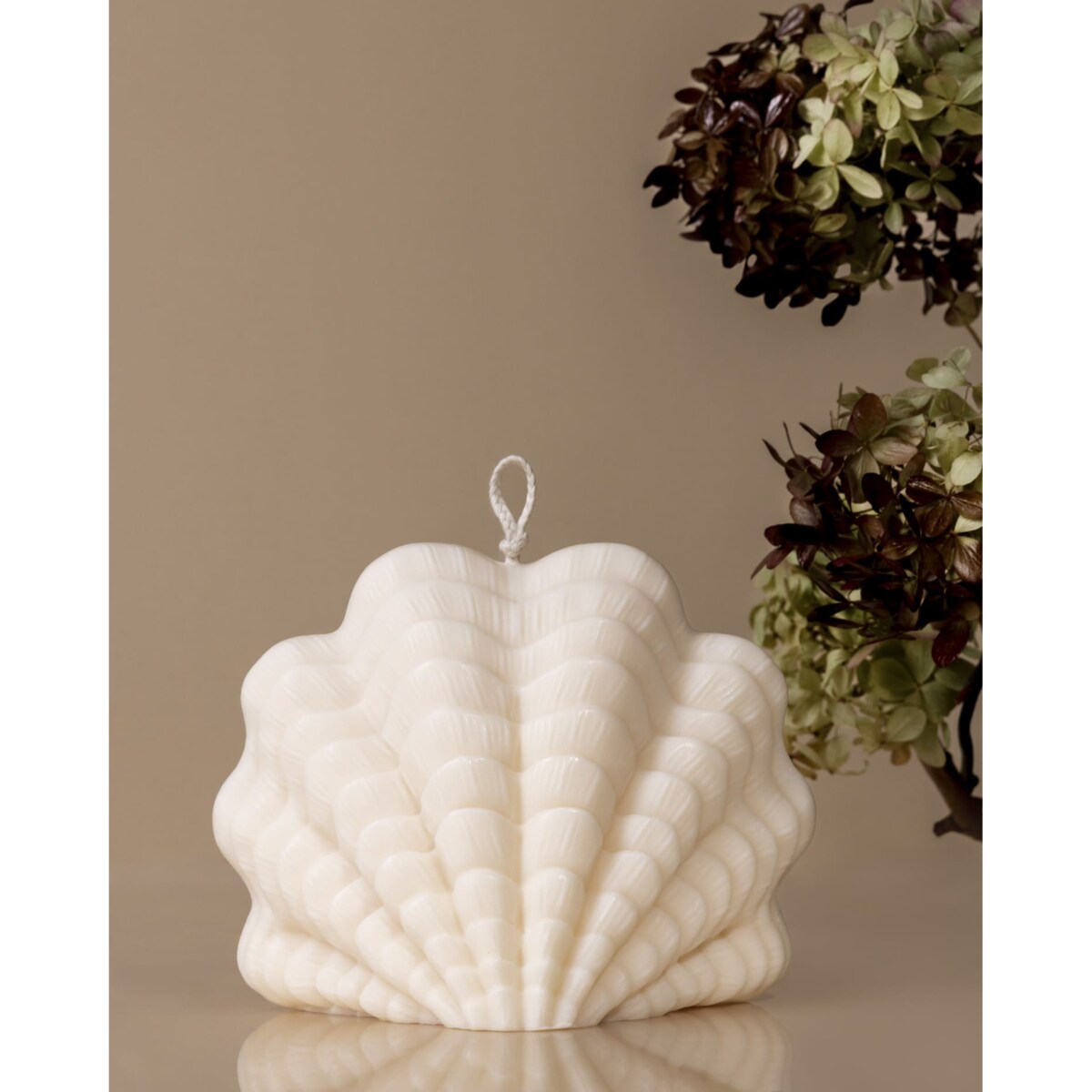 Świeca dekoracyjna Coral – elegancka ozdoba do wnętrza
