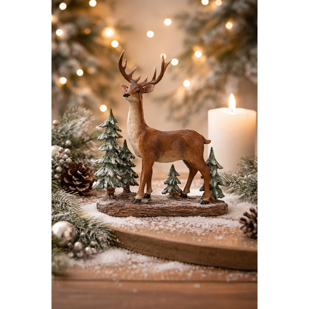 Figurka - stojący renifer 31x27,5x8 cm SCIARPA-2 w choinkach