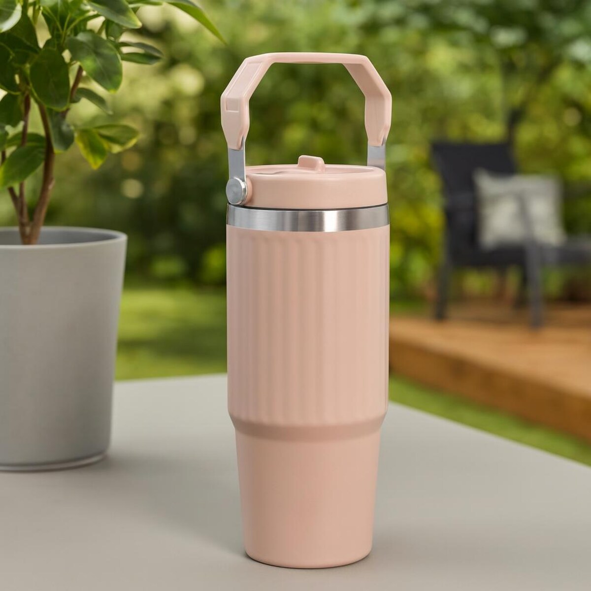 Termos stalowy z uchwytem VARMÖ, 900 ml