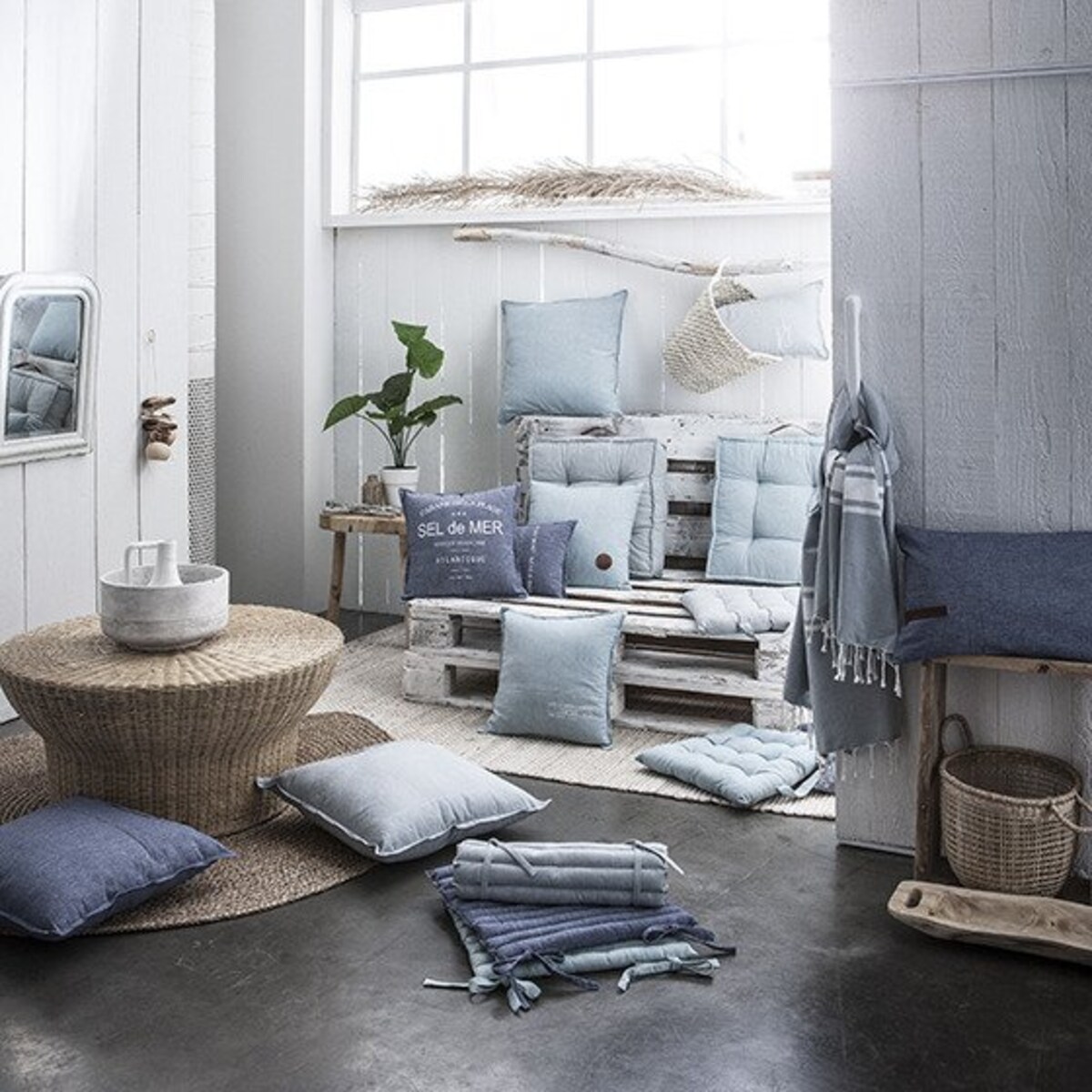 Poduszka dekoracyjna ESCALE, bawełna, 40 x 40 cm