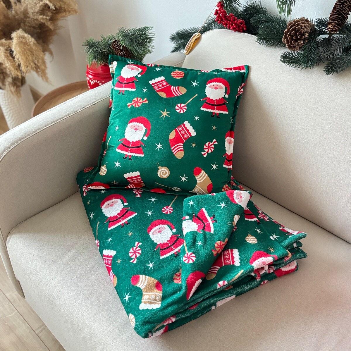 Koc świąteczny wzór Mikołaje Boże Narodzenie