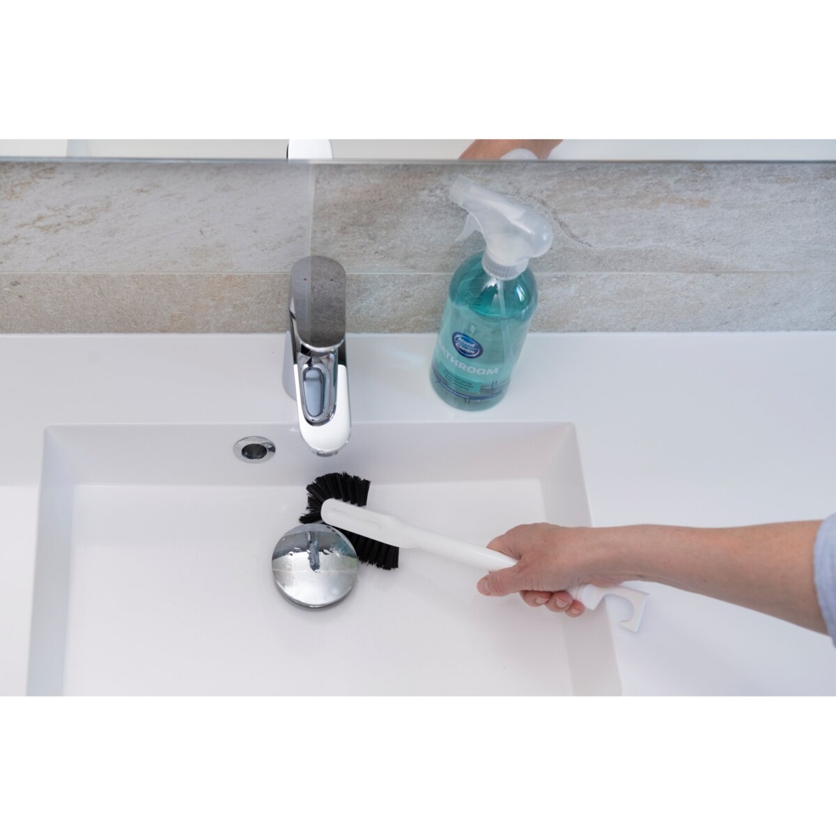 Szczotka do szorowania z długą rączką