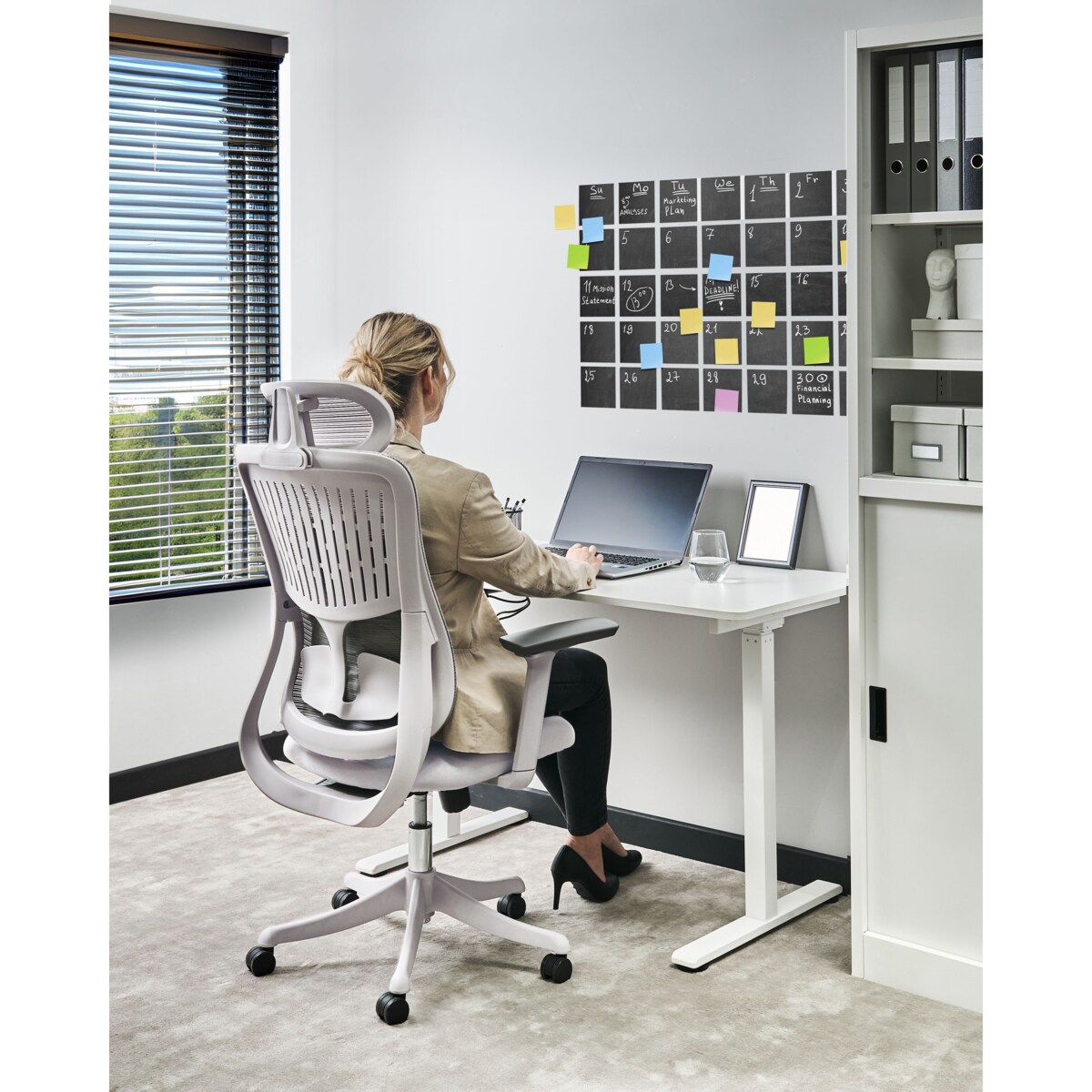 Fotel biurowy Obrotowy PARTNER Szary