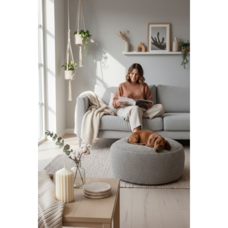 Świeca sojowa Pillar M – ręcznie wykonana dekoracja z naturalnego wosku o geometrycznej formie