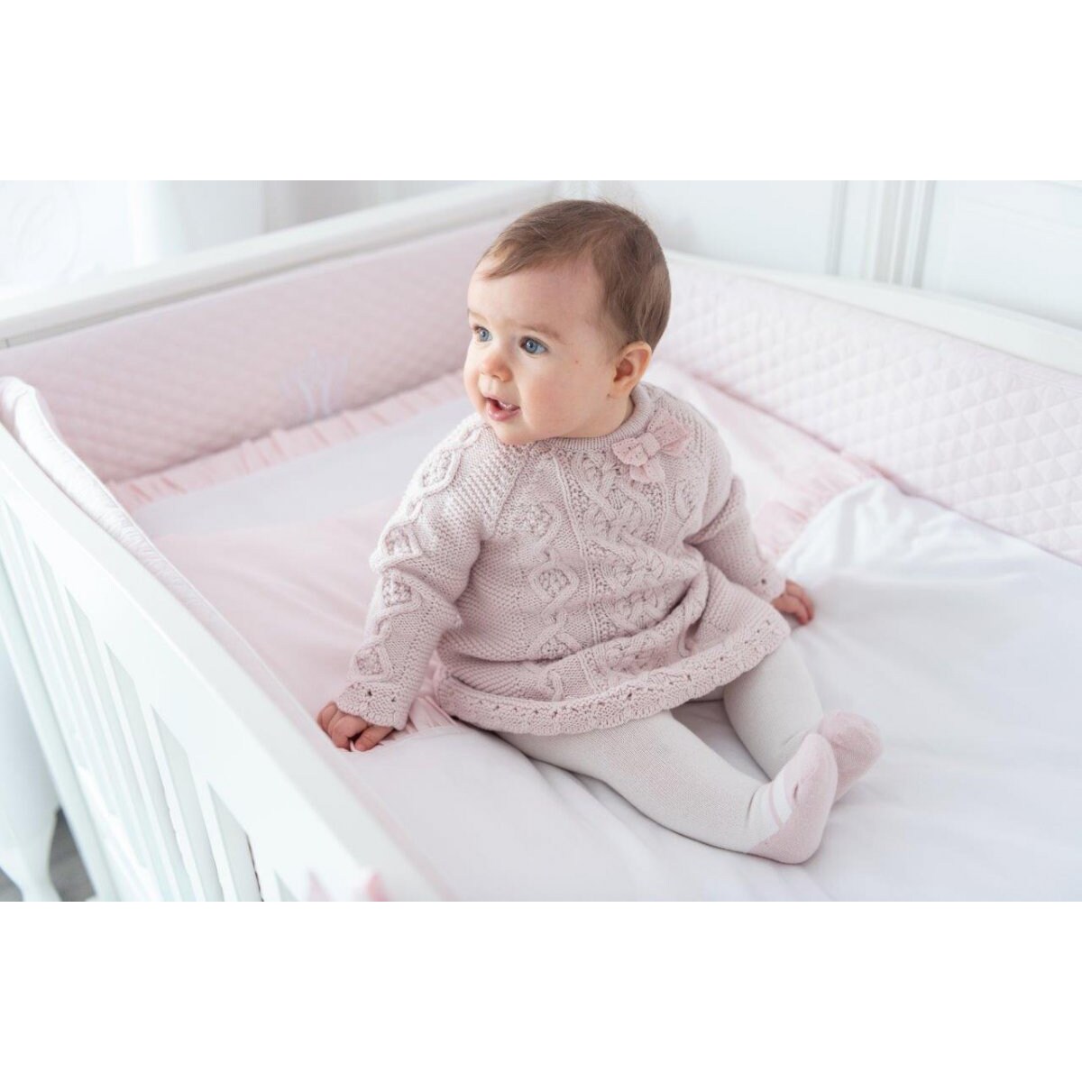 Ochraniacz pudrowy pikowany z emblematem