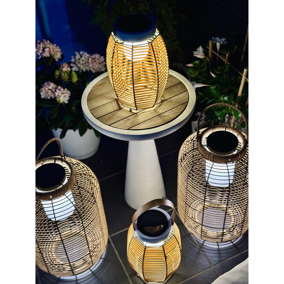 Lampa solarna LED 30 cm stojąca do ogrodu