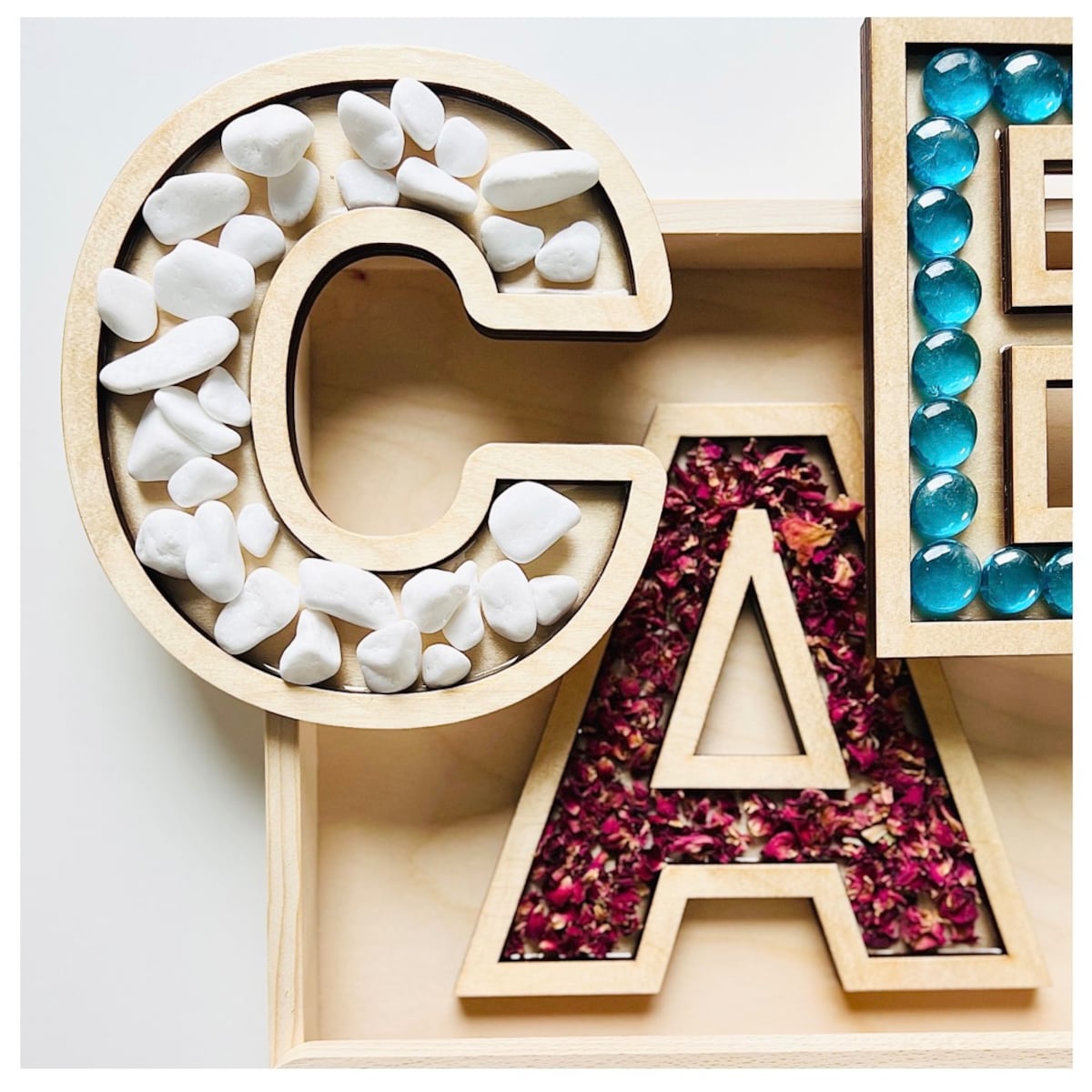 Zestaw zmywalnych wysypywanek ALFABET