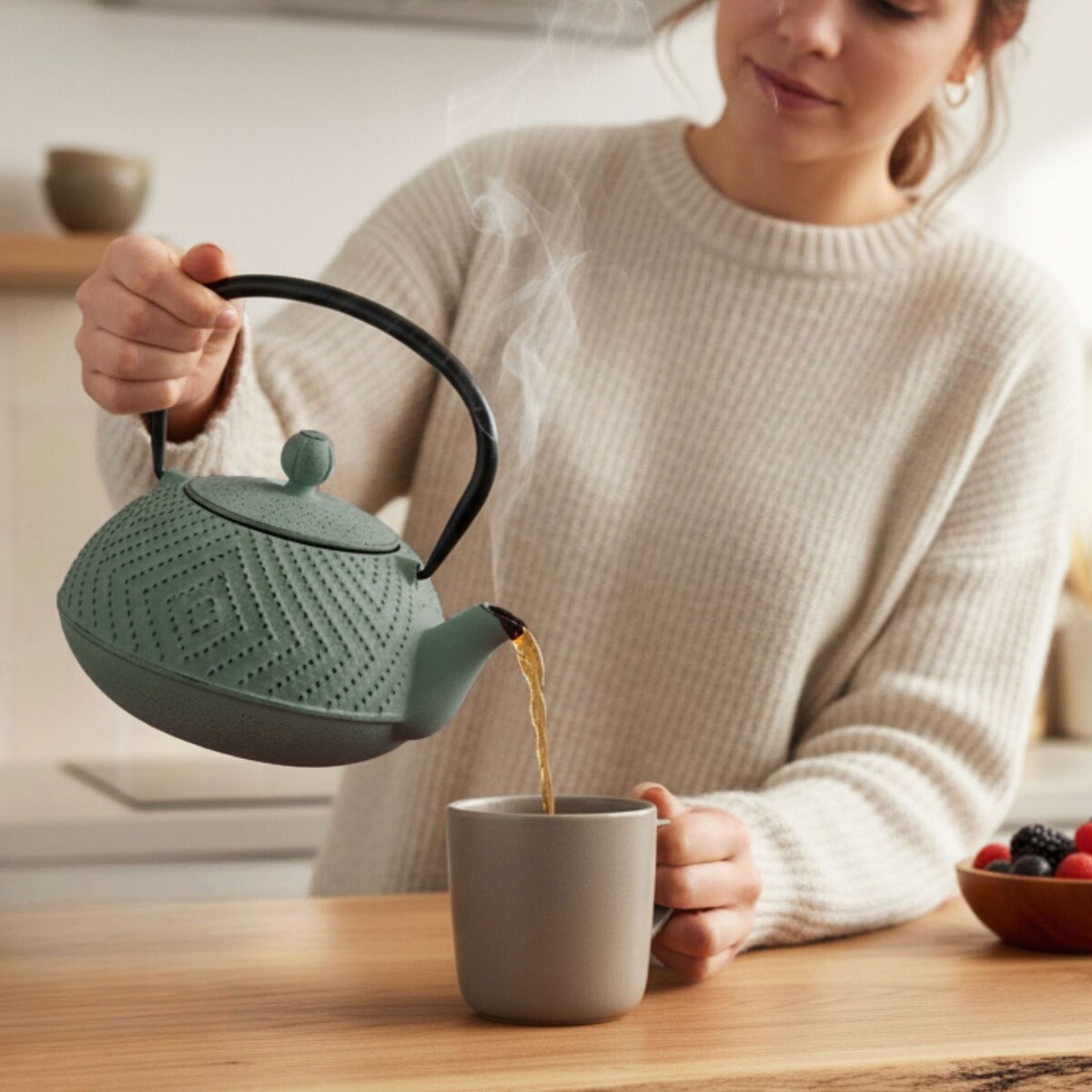 Czajnik żeliwny z zaparzaczem KAMIN, 900 ml