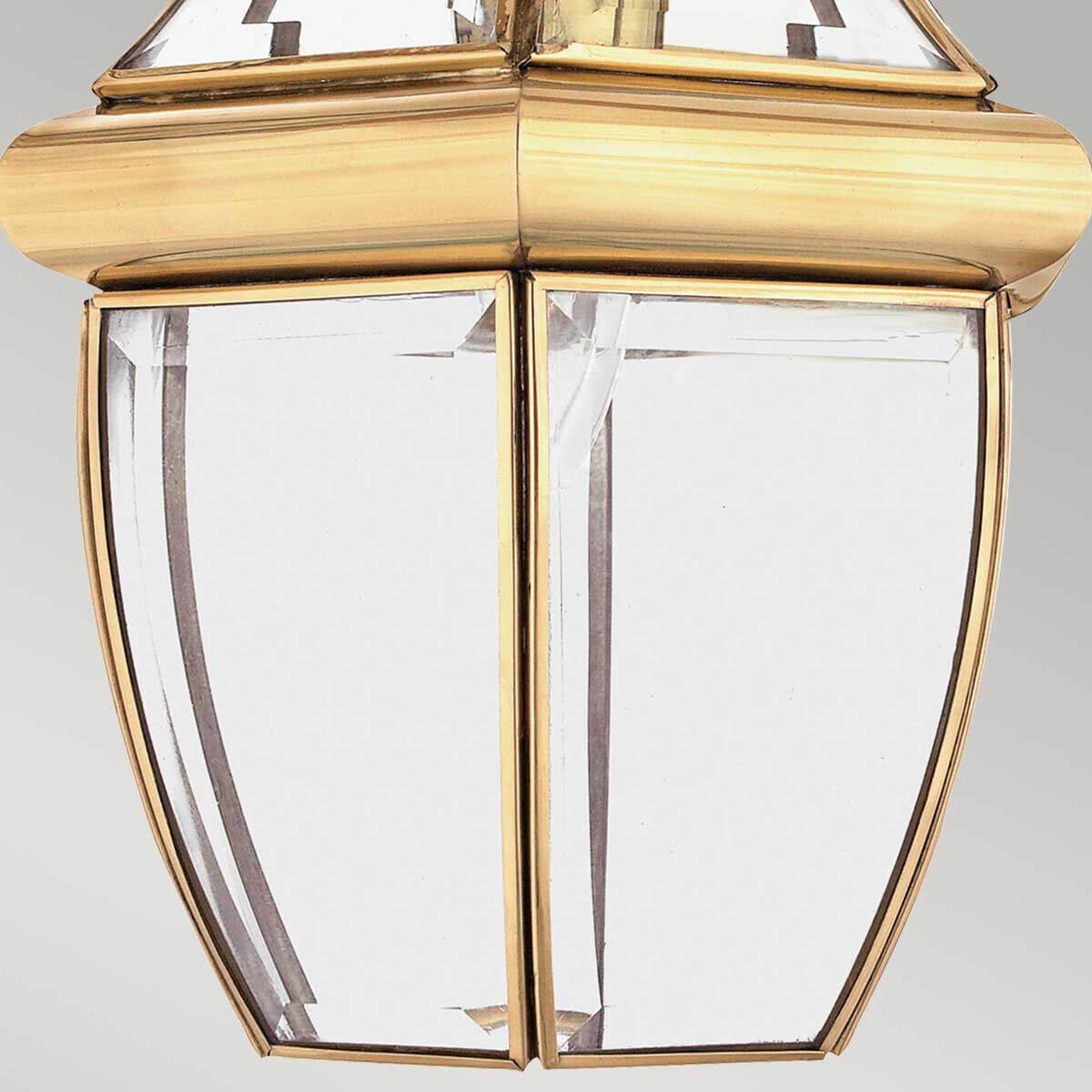 Balkonowa lampa wisząca Newbury QZ-NEWBURY8-M-PB Quoizel IP44 przezroczysta mosiądz