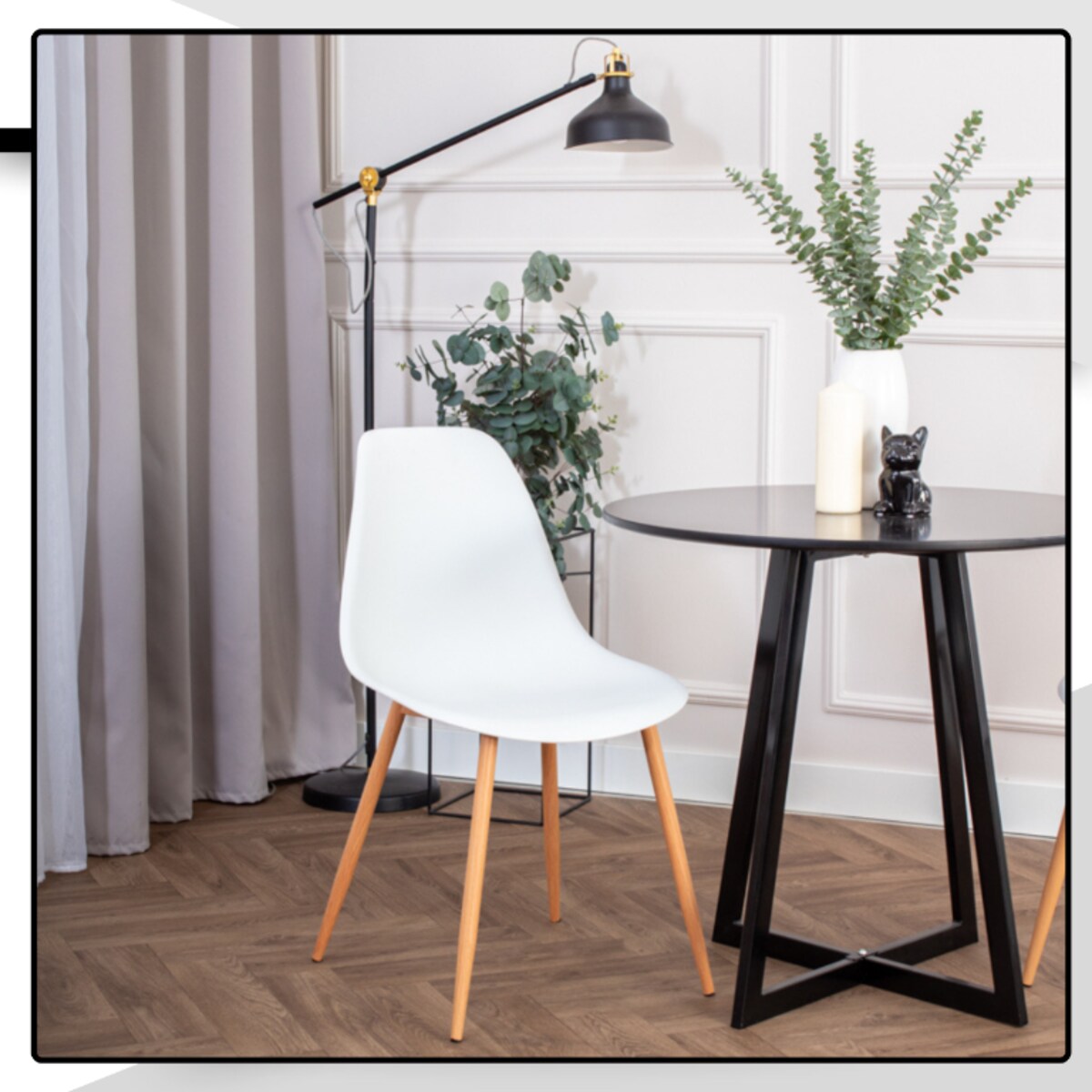 Krzesło plastikowe białe jasne nogi