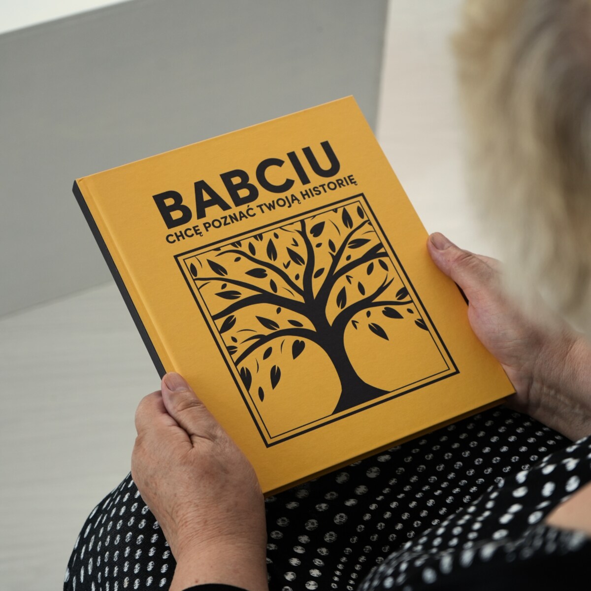 BABCIU chcę poznać Twoją historię - Książka na Pokolenia