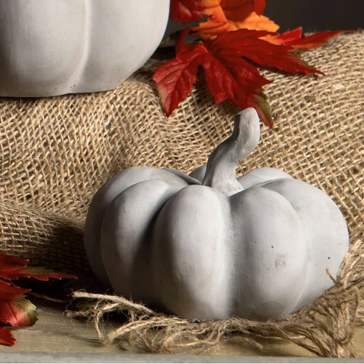 DYNIA BETONOWA figurka dekoracja ozdoba na Halloween Jesień 11cm szara