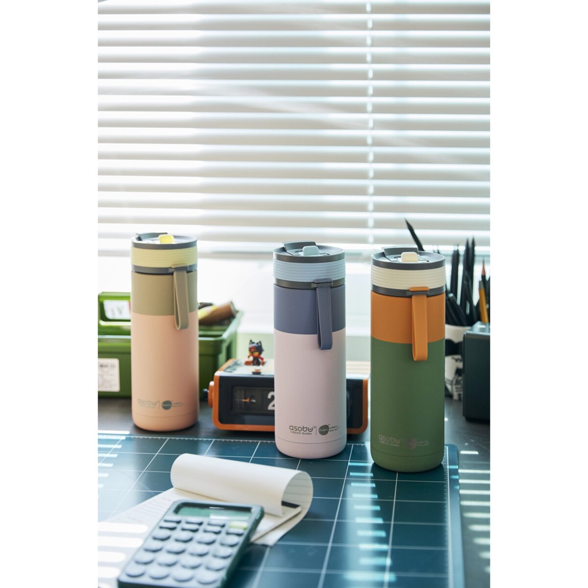 ASOBU ASPEN kubek termiczny ze słomką i ustnikiem, Pastel Pink