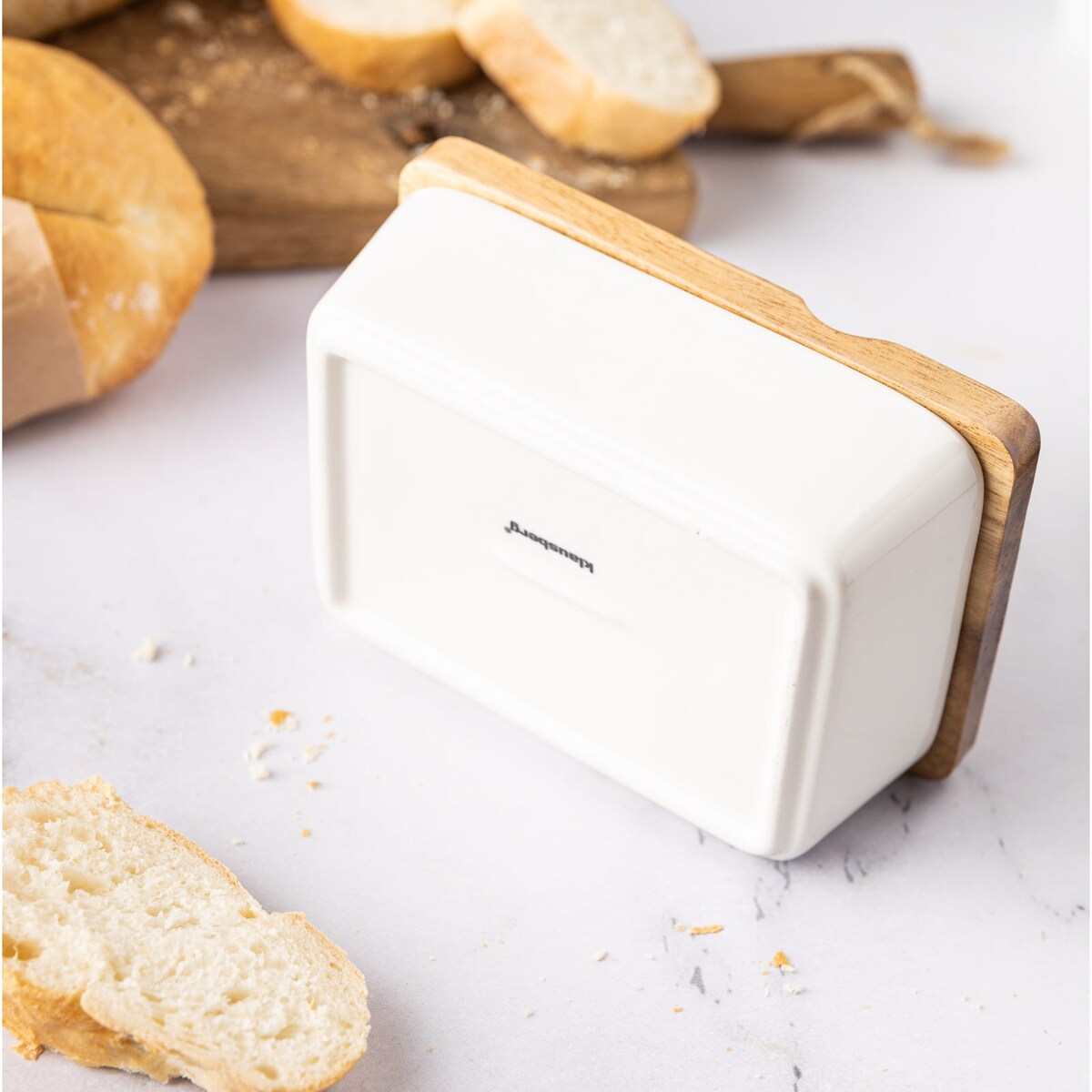 Porcelanowa maselniczka biała maselnica z nożykiem do masła pokrywka akacjowa KLAUSBERG