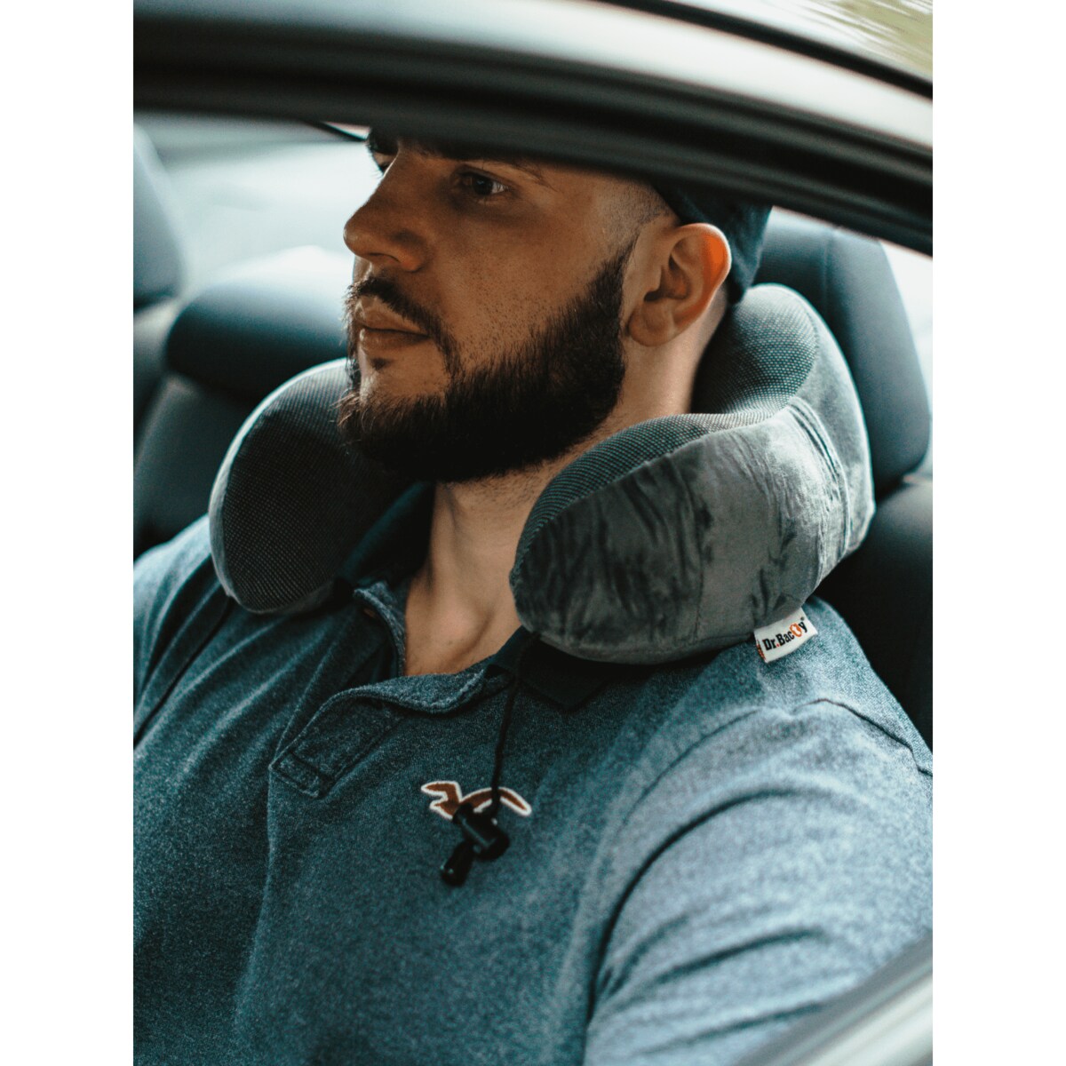 Poduszka podróżna na szyję Dr.Bacty - szara. Plus zatyczki do uszu i opaska na oczy