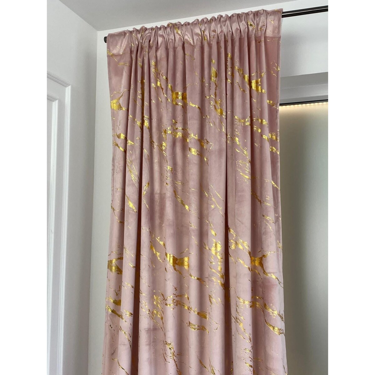 Zasłona gotowa Marmur Candy Pink 140x270 cm