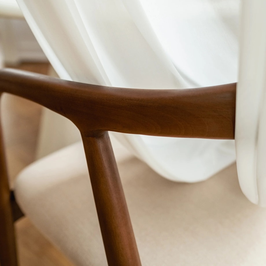 Krzesło drewniane LUSIA 80x57x59 cm orzech - beż zaokrąglone