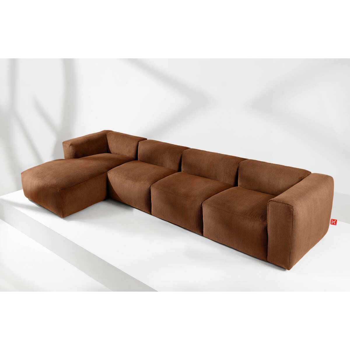 KONSIMO BUFFO Sofa narożna lewa 6-osobowa z wyjątkowo miękkim siedziskiem, kolor rudy